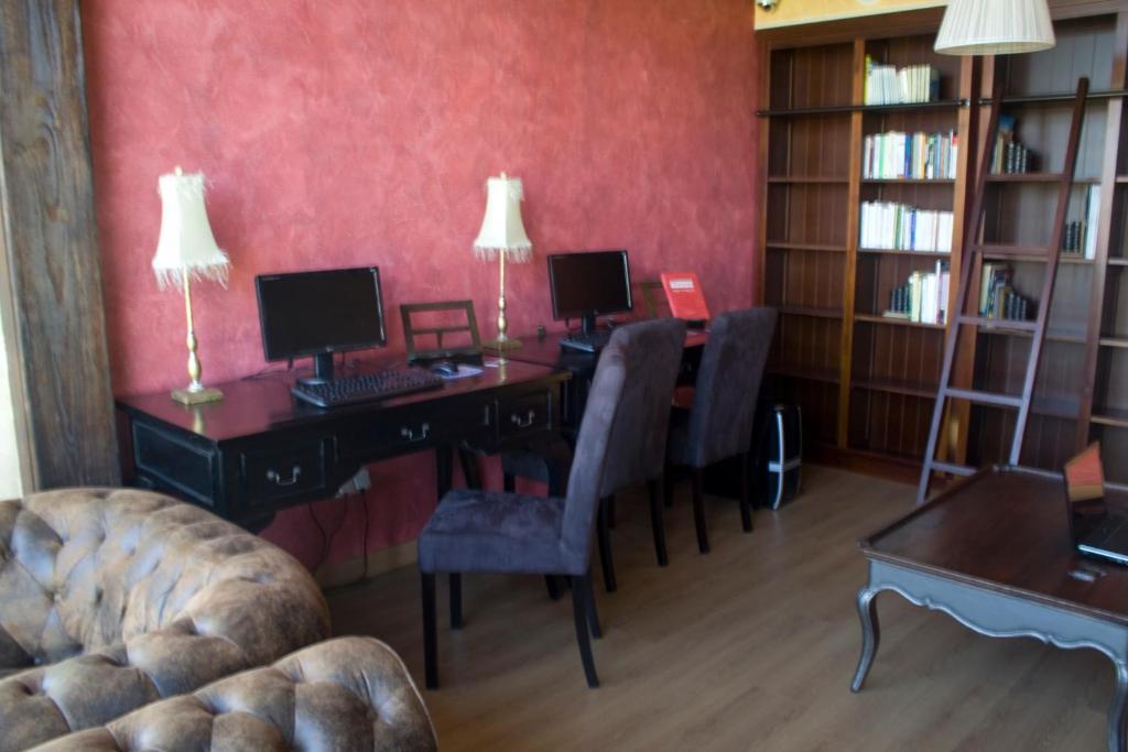 Hotel Rural Y Spa Kinedomus Bienestar Fresnillo de Las Duenas エクステリア 写真
